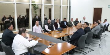 Gobierno de Nuevo León y empresarios avanzan en consolidación de reestructura del sistema de transporte