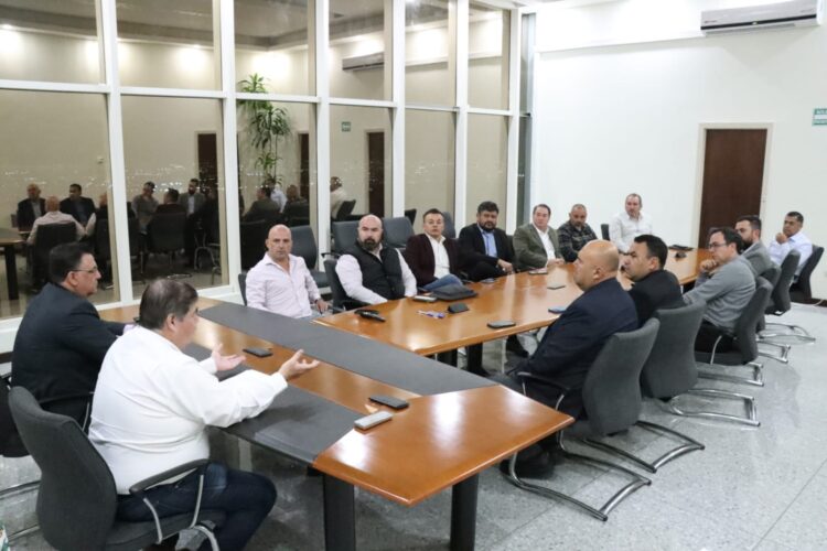 Gobierno de Nuevo León y empresarios avanzan en consolidación de reestructura del sistema de transporte
