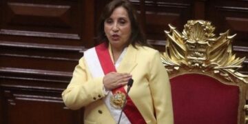 Dina Boluarte llama al diálogo y la calma en Perú