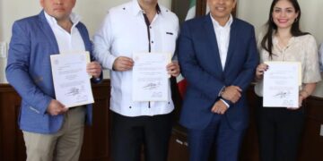 Entrega alcalde de Victoria nuevos nombramientos