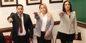 Nombran nuevos secretarios en el Ayuntamiento de Victoria