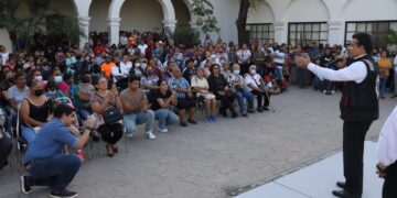 Lucy y Lalo partieron rosca de Reyes con familias de Victoria