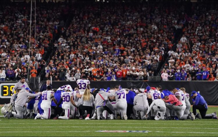 Tragedia en la NFL; Damar Hamlin sufre alarmante conmoción