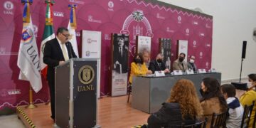 Reconocen legado de Israel Cavazos Garza en la UANL