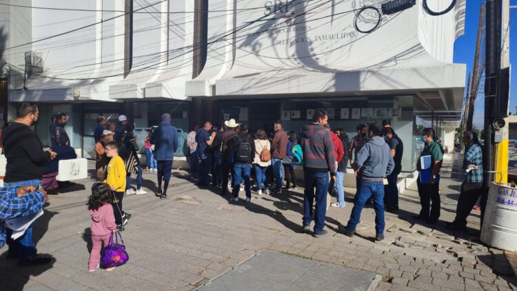 Caos y desorden en oficina de pasaportes de Ciudad Victoria