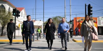 Protegen a estudiantes del Tec de Monterrey con semáforo peatonal