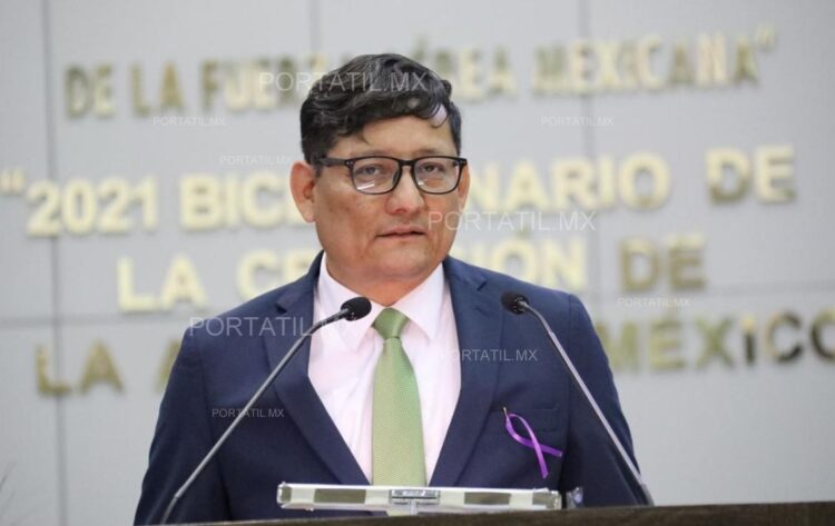 Pide diputado considerar restringir celulares en escuelas de Tamaulipas