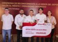 Reconoce y premia alcalde a deportistas sobresalientes
