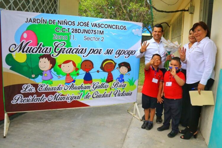 Entrega Alcalde obras de infraestructura educativa