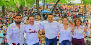 En familia, elijen quedarse y disfrutar de Victoria