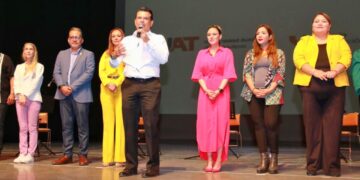 Disfrutan niñas y niños victorenses de concierto didáctico