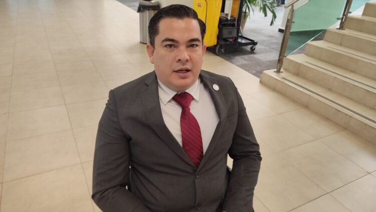 (VIDEO) Falta de experiencia no limitaría a diputados de 18 años: Marco Gallegos