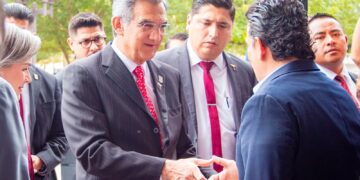 Felicita alcalde de Victoria a gobernador por presentar Plan Estatal de Desarrollo 2023-2028