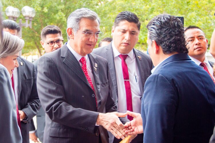 Felicita alcalde de Victoria a gobernador por presentar Plan Estatal de Desarrollo 2023-2028