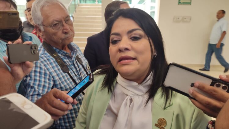 (VIDEO) Úrsula Salazar pide a «las corcholatas» esperar la encuesta
