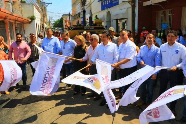 Suman 2,607 m2 más de nueva  carpeta asfáltica en Victoria
