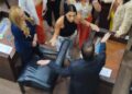 (VIDEO) Interrumpen sesión del Congreso de Tamaulipas por pelea