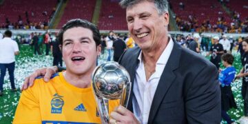 Promete Samuel García nuevo estadio para los Tigres de la UANL