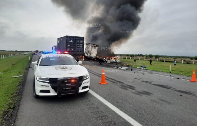 (VIDEO) Carreterazo deja 13 personas sin vida en Tamaulipas