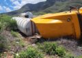 Se vuelca tráiler cargado de gasolina en carretera de Tamaulipas