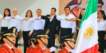 Inaugura alcalde concurso de bandas de guerra y escoltas