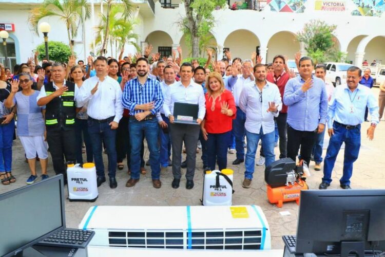 Equipa alcalde áreas de la administración municipal