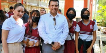 Acerca DIF Victoria oportunidades a jóvenes