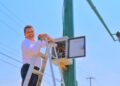 Activa alcalde semáforo en avenida de la Unidad