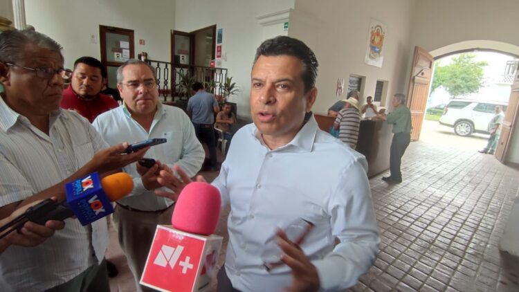 (VIDEO) Tiene Victoria luminarias nuevas, a punto de caer persona que vandaliza el alumbrado