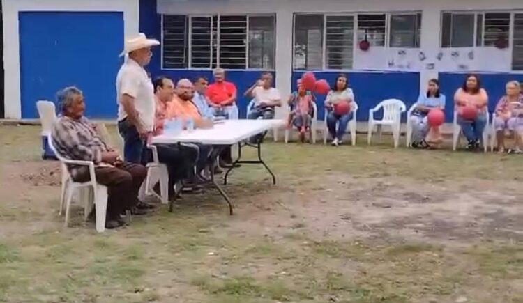 Piden Ejidatarios de Guadalupe Victoria que Hugo Reséndez sea su representante ante el congreso