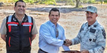 Entrega Alcalde de Victoria 10 hectáreas para la Guardia Nacional