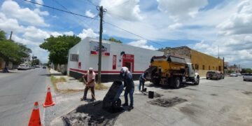 Continúa Municipio  reparando vialidades