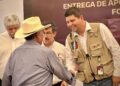 Sorprenden a un Servidor de la Nación robándose pagos de adultos mayores en Tamaulipas