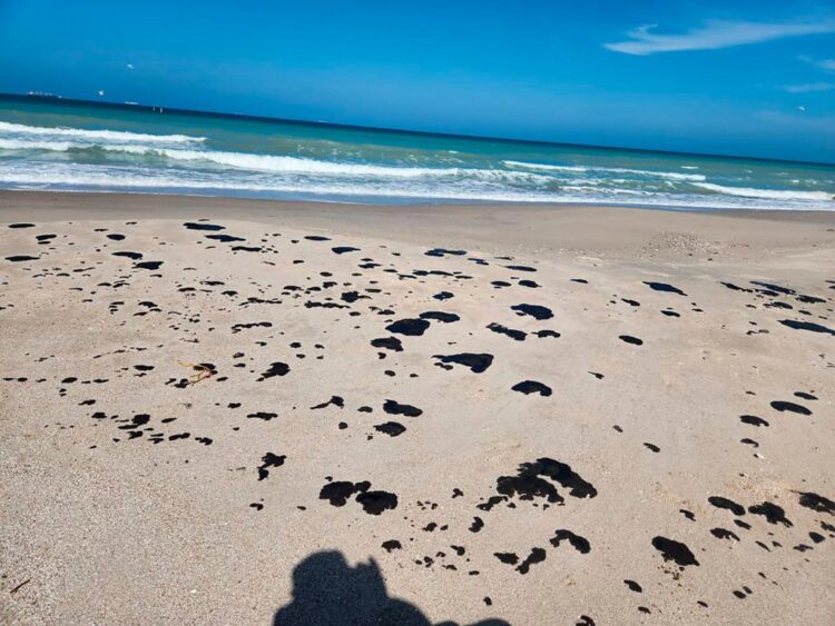 Hidrocarburo en playas de Tamaulipas es de yacimientos naturales, dicen autoridades