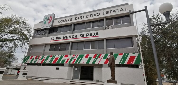 Destapan a ex gobernador Eugenio Hernández para el Senado de la República