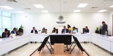 Acusa Congreso al PAN de meter las manos del conflicto magisterial