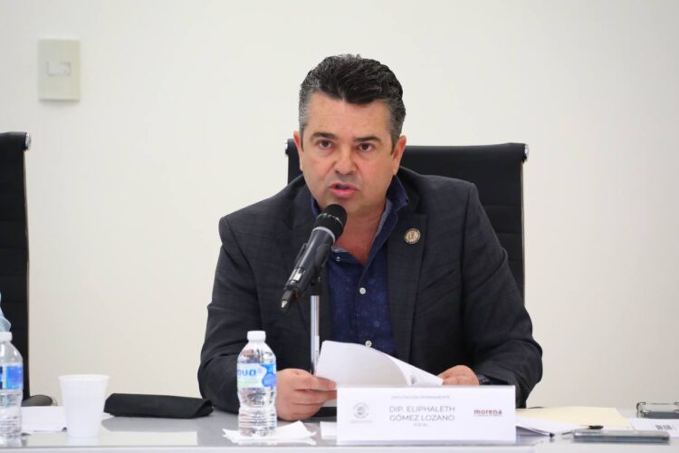 Acusa Congreso al PAN de meter las manos del conflicto magisterial