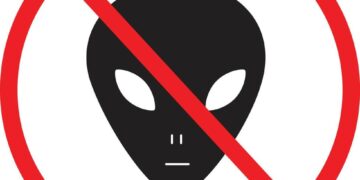 Poblado francés prohibe ingreso de ovnis y extraterrestres a su territorio