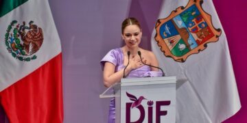 Entrega Lucy de Gattás II Informe del DIF Victoria