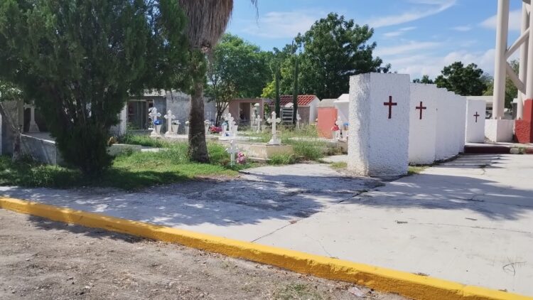 Municipio limpia panteones e invita a actividades de Día de Muertos