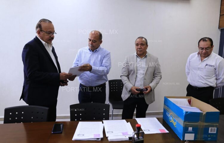 Presenta UIFE tres denuncias más en contra de ex funcionarios cabecistas