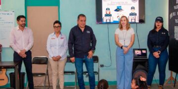 Imparten FGJ y DIF pláticas de prevención contra ciber delitos