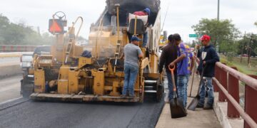 Continúa Municipio restaurando vialidades primarias de la ciudad