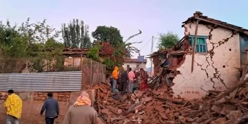 Reportan 157 muertos por terremoto en Nepal