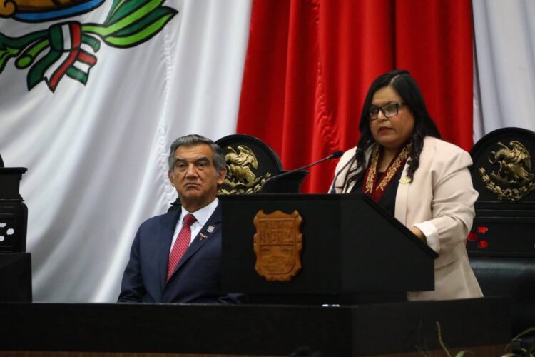 Entrega Congreso de Tamaulipas medalla al merito a Anabel Pineda Briseño