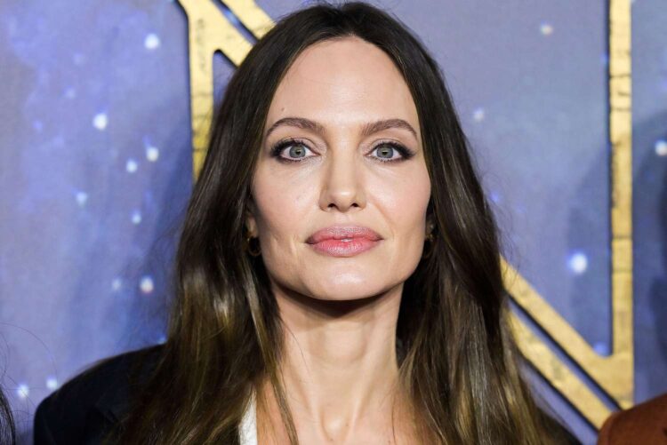 Angelina Jolie define a Hollywood como un mundo superficial
