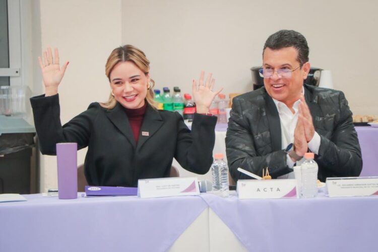 Presenta Lucy de Gattás proyecto Down Victoria