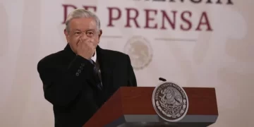Afirma AMLO que la Coparmex es un sector político del PAN