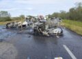 Se vuelca y se incendia auto en la carretera Victoria -San Fernando
