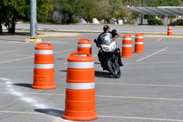 Capacitan a elementos de la Guardia Estatal de Tamaulipas en manejo de motocicletas